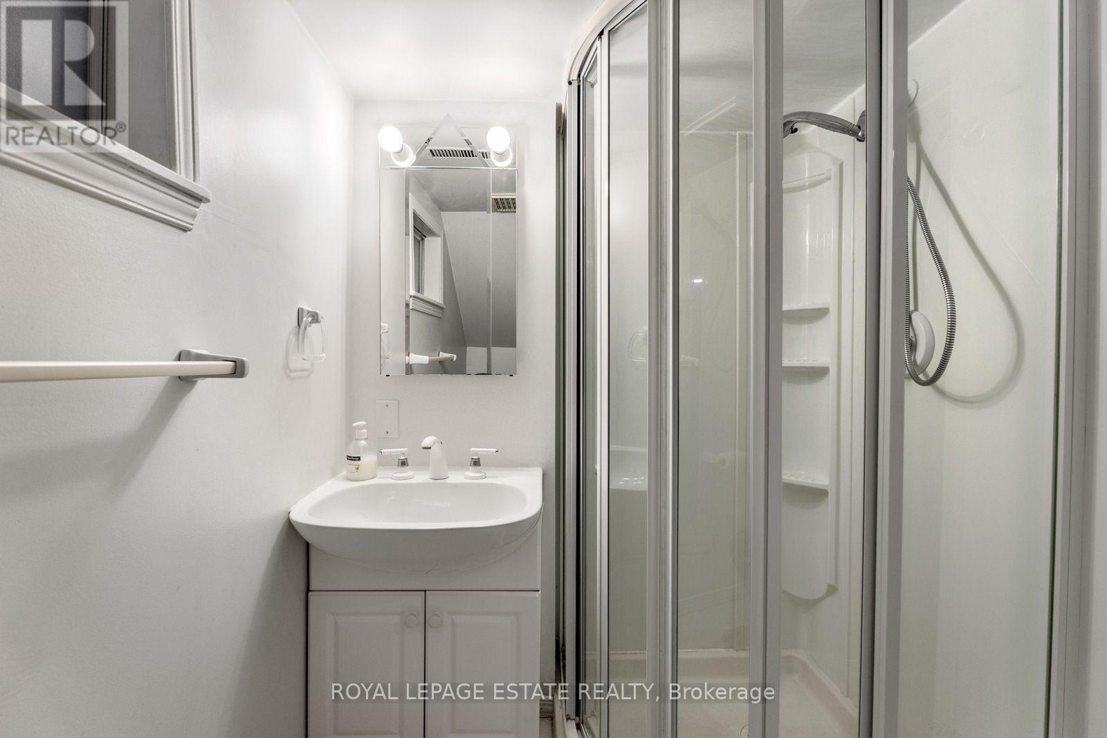 34 Bracken Avenue, Toronto, Ontario  M4E 1N5 - Photo 43 - E14107164