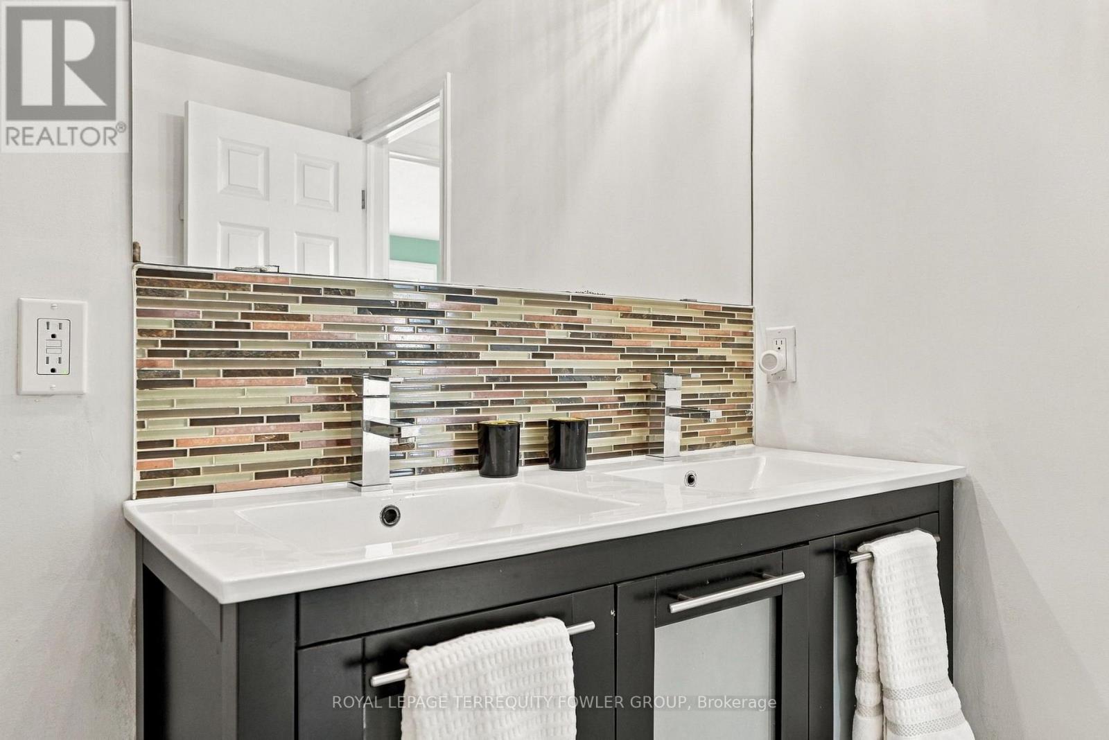 54 Andrea Road, Ajax (South East), Ontario  L1S 3V7 - Photo 33 - E14107176