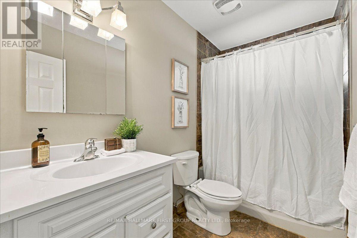 867 Chapleau Drive, Pickering (Bay Ridges), Ontario  L1W 1P6 - Photo 24 - E14107268