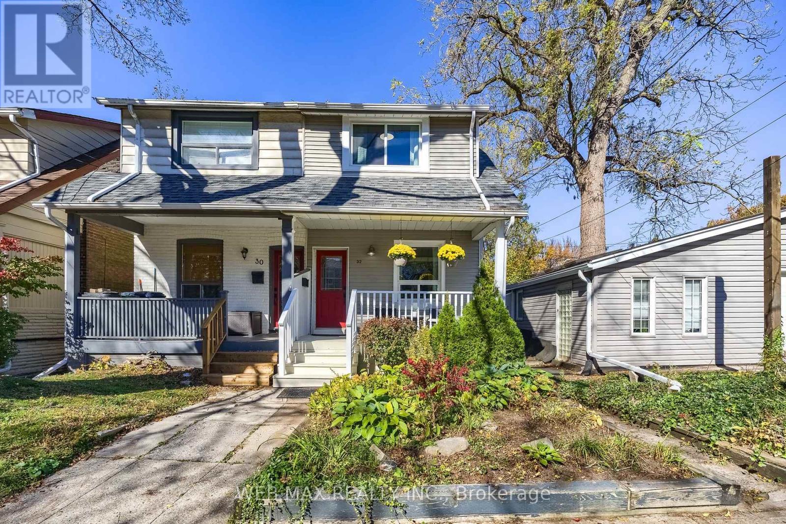32 ALDERGROVE AVENUE, Toronto, Ontario