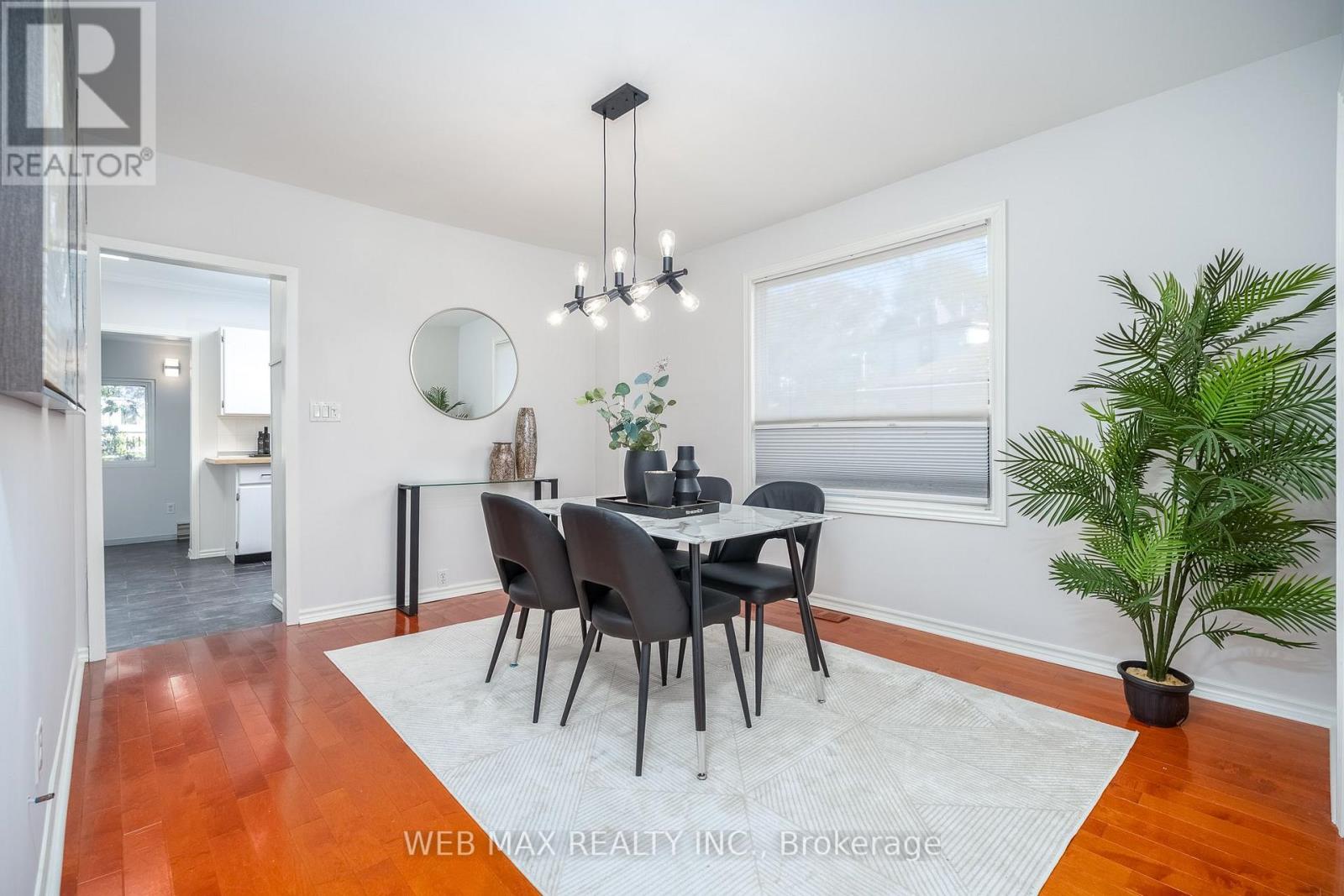 32 Aldergrove Avenue, Toronto, Ontario  M4C 1B2 - Photo 6 - E14107282