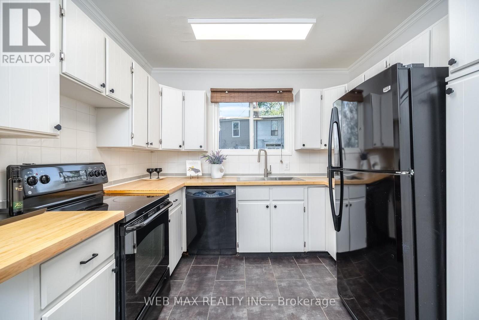 32 Aldergrove Avenue, Toronto, Ontario  M4C 1B2 - Photo 9 - E14107282