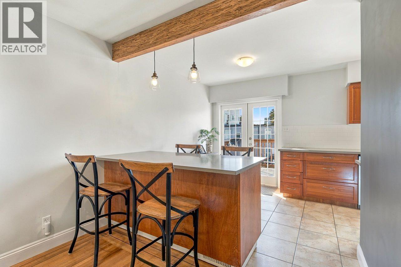 355 E 4th Street, North Vancouver, British Columbia  V7L 1J3 - Photo 8 - R3177726