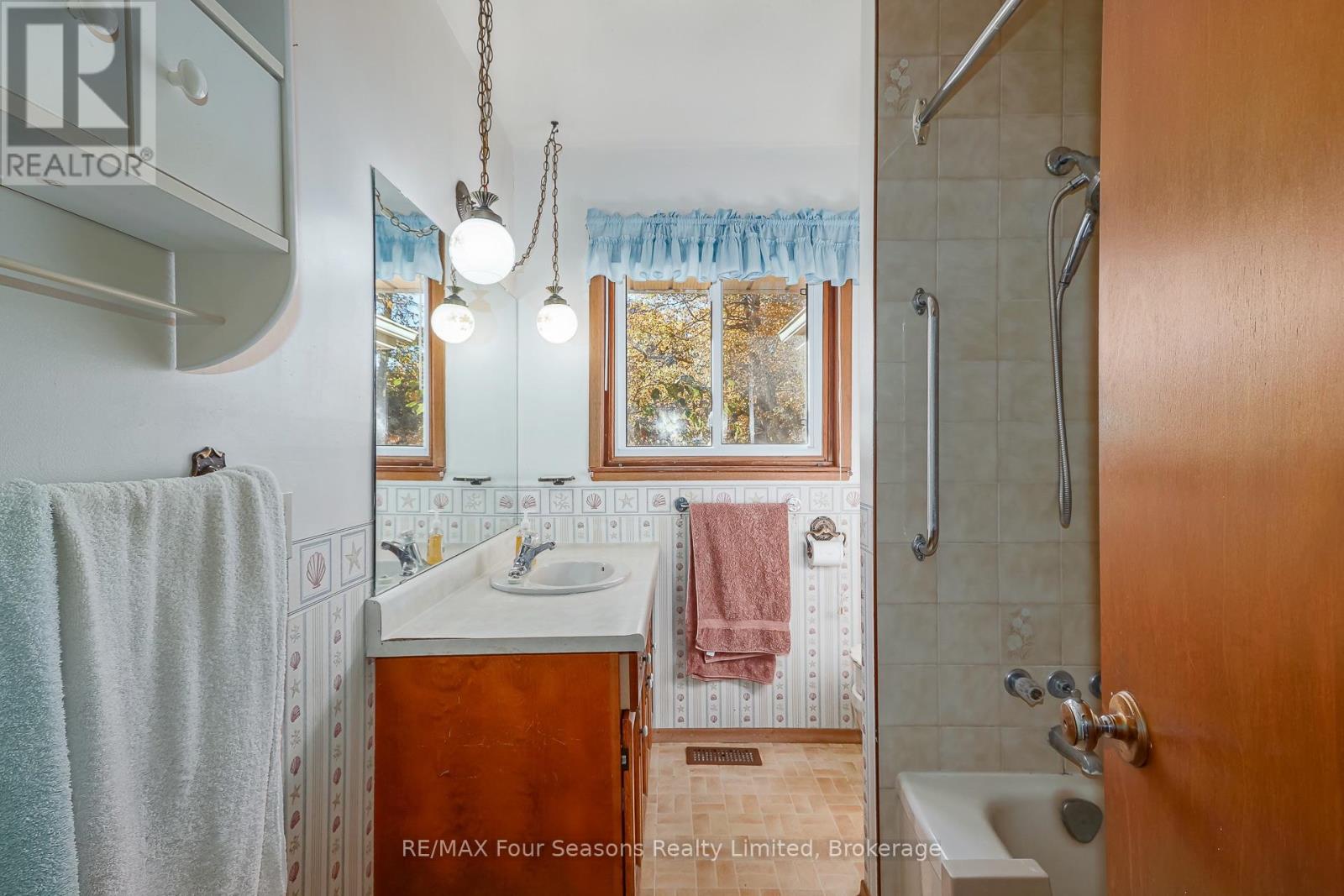 26 Locke Avenue, Clearview (Stayner), Ontario  L0M 1S0 - Photo 19 - S14107280