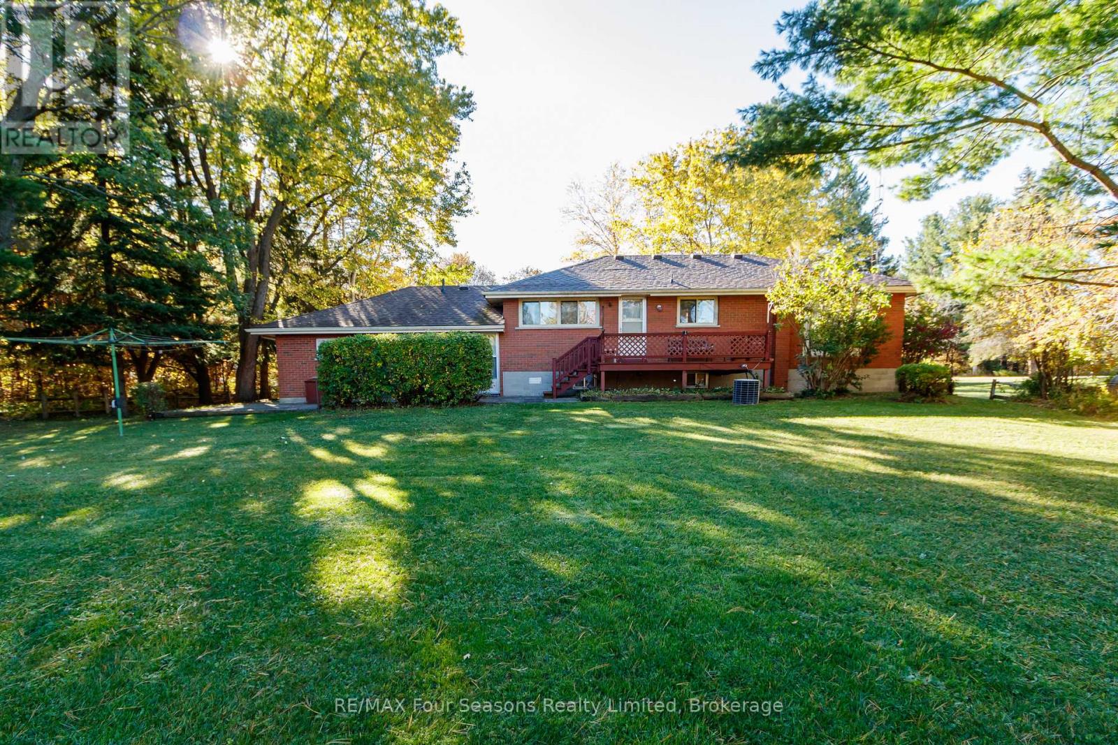 26 Locke Avenue, Clearview (Stayner), Ontario  L0M 1S0 - Photo 35 - S14107280