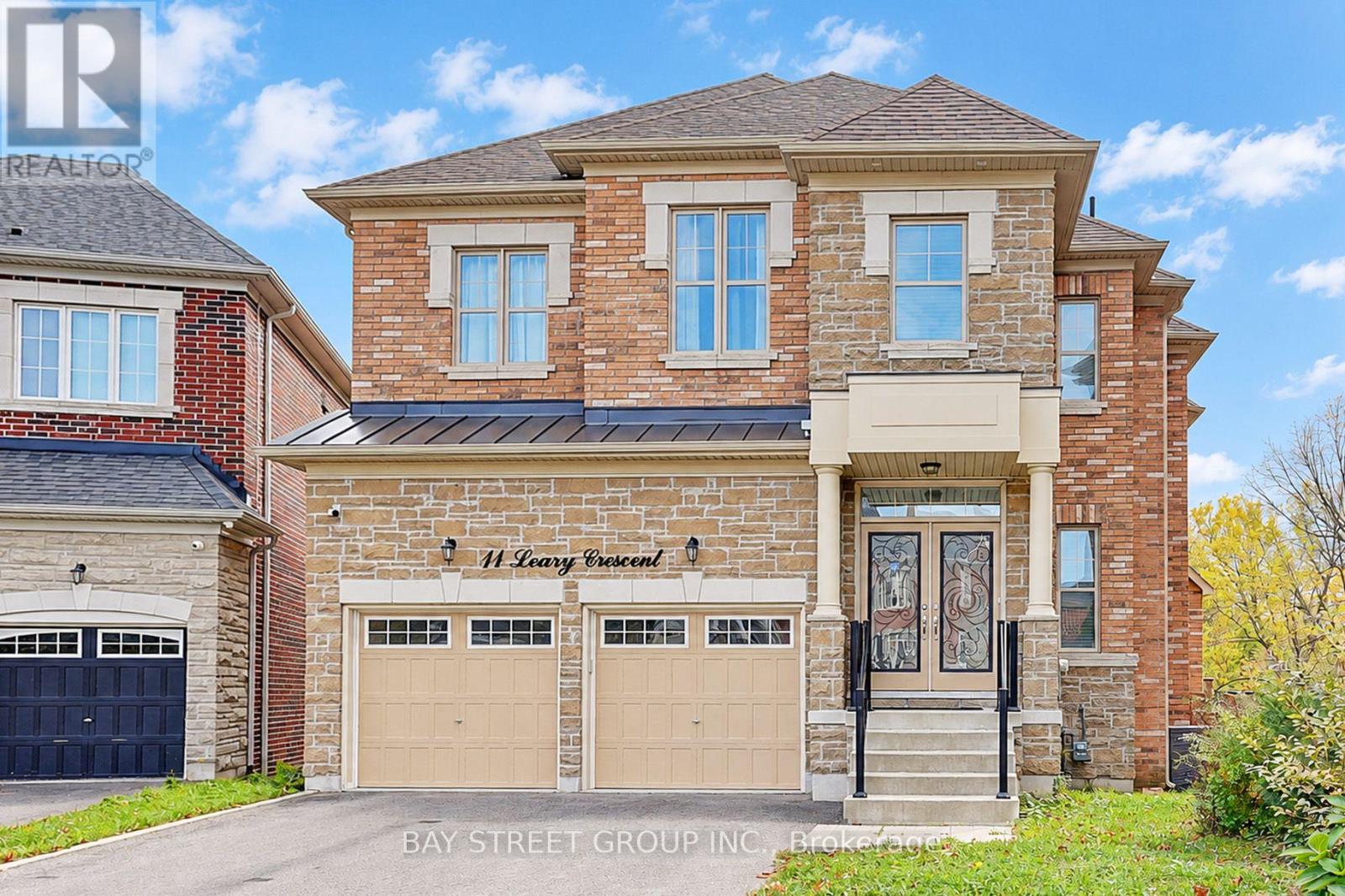 11 LEARY CRESCENT, Richmond Hill, Ontario
