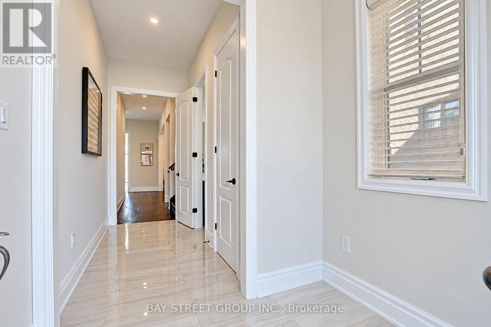 11 Leary Crescent, Richmond Hill, Ontario  L4S 0G7 - Photo 6 - N14107196