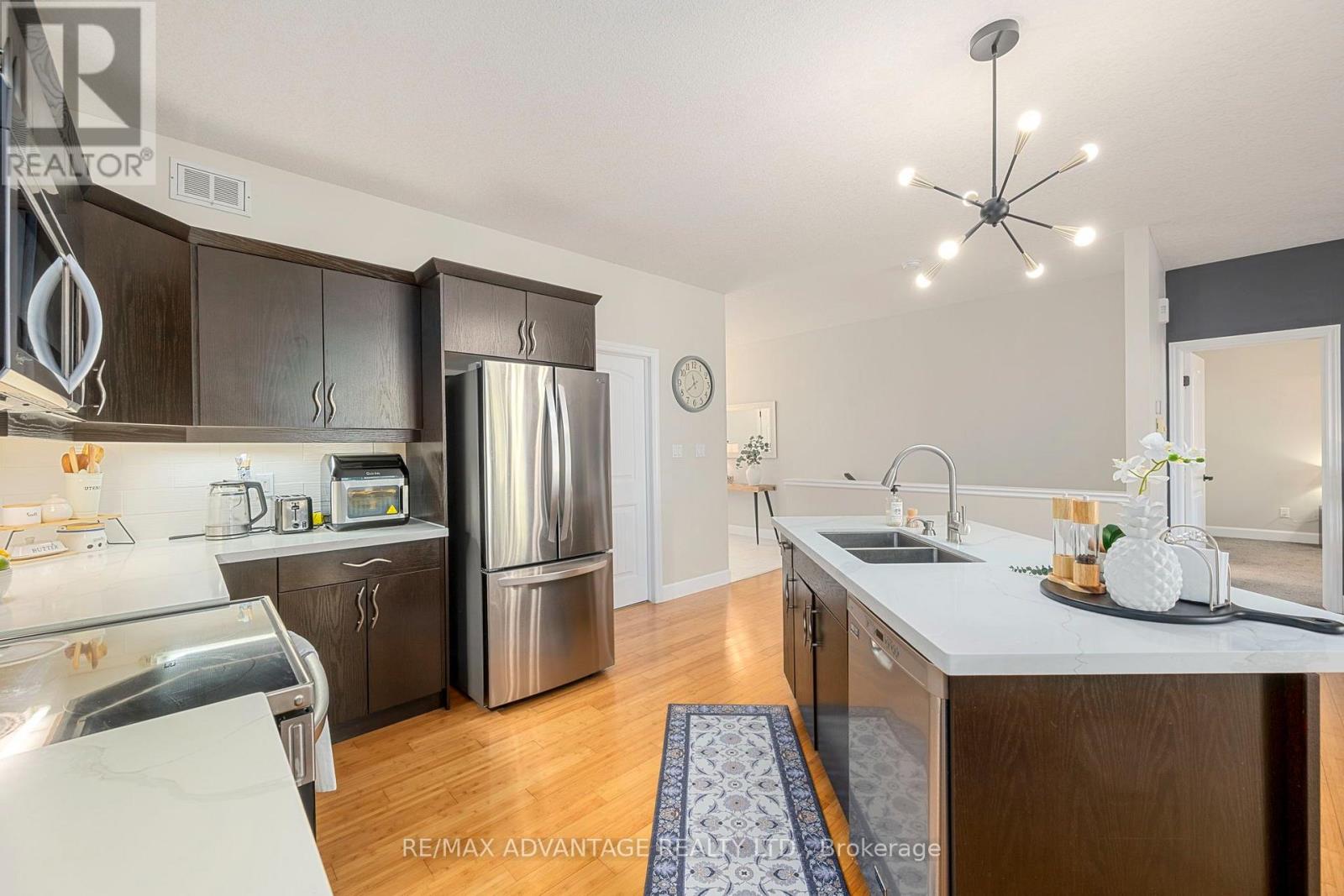 290 Walnut Street, Lucan Biddulph, Ontario  N0M 2J0 - Photo 13 - X14106752