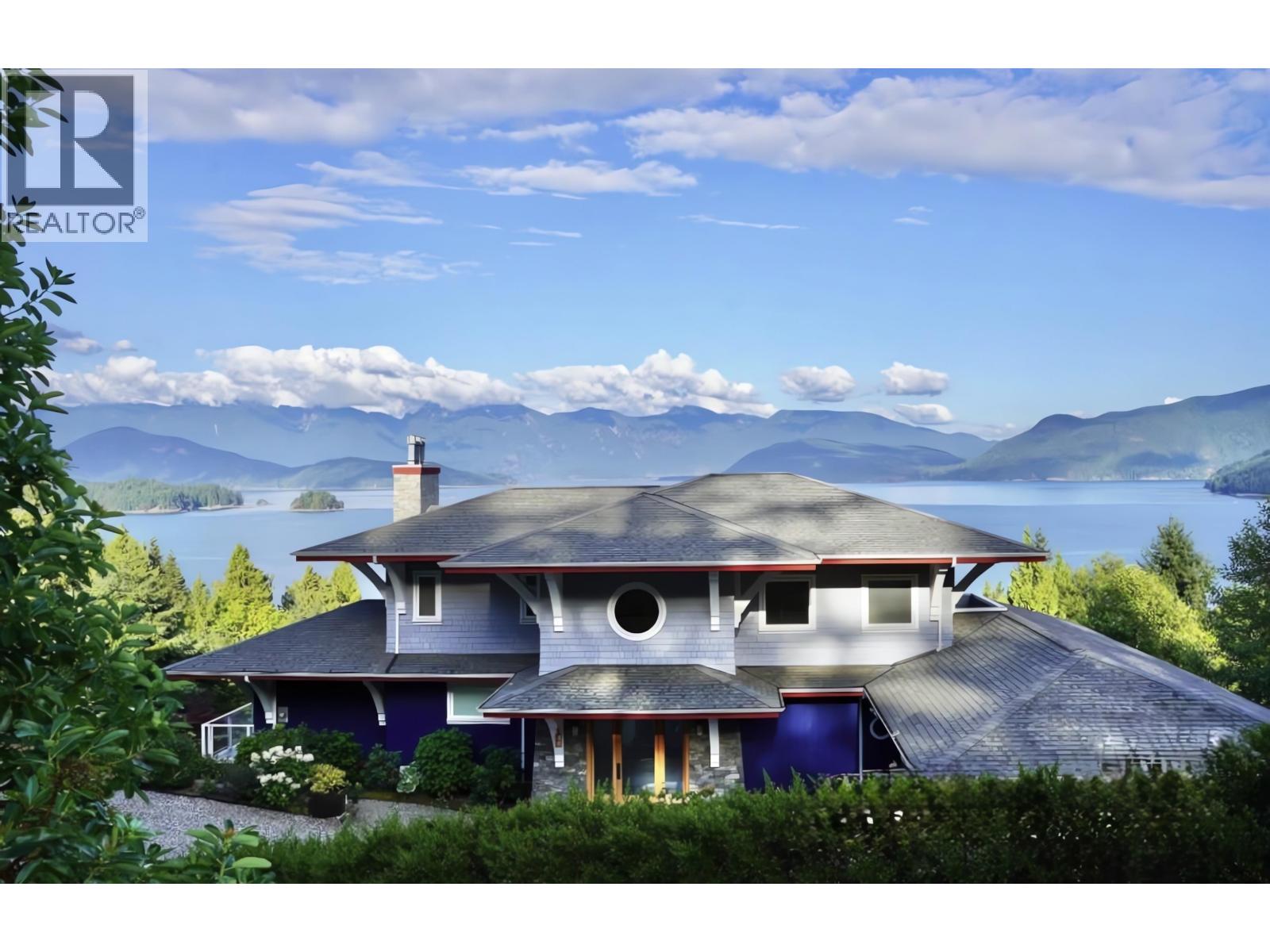 1128 Twin Isle Drive, Gibsons, British Columbia  V0N 1V1 - Photo 2 - R3177725