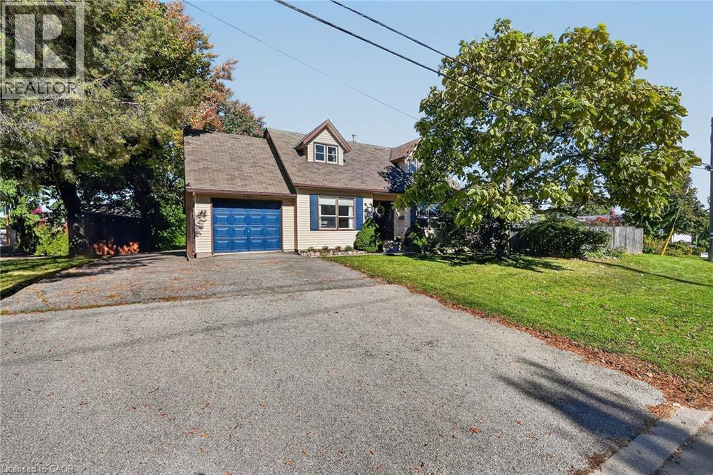 5001 Hillside Drive, Beamsville, Ontario  L3J 0L1 - Photo 2 - 40873210
