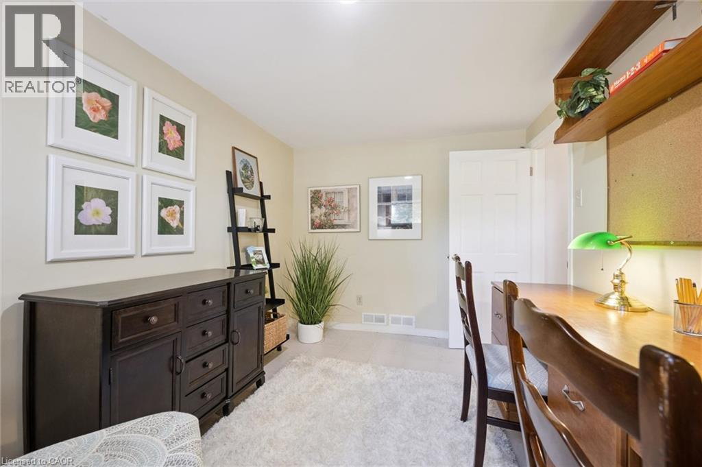 301 Martindale Crescent, Waterloo, Ontario  N2L 4M8 - Photo 26 - 40872268