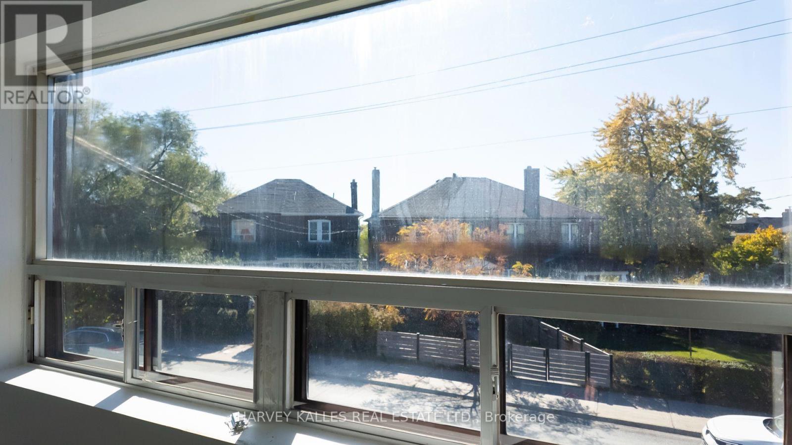 Unit A - 429 Vaughan Road, Toronto, Ontario  M6C 2P1 - Photo 8 - C13878758