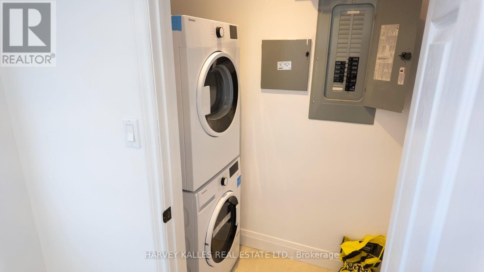 Unit A - 429 Vaughan Road, Toronto, Ontario  M6C 2P1 - Photo 9 - C13878758