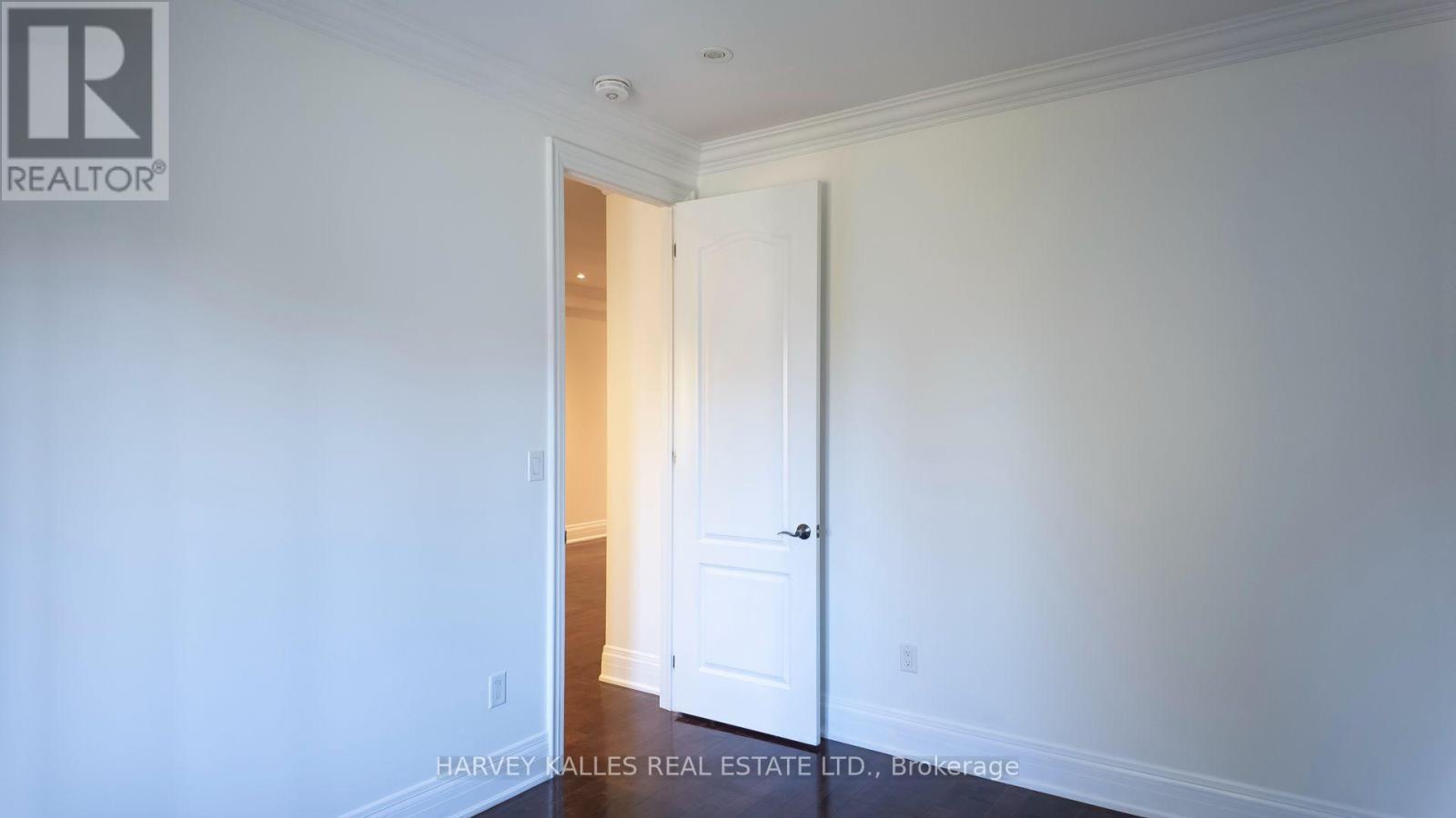Main - 489 Lauder Avenue, Toronto, Ontario  M6E 3J3 - Photo 10 - C14091536