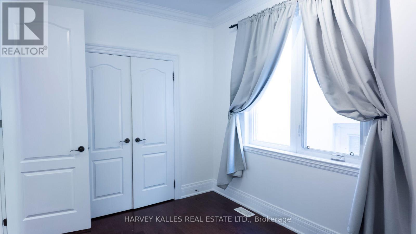 Main - 489 Lauder Avenue, Toronto, Ontario  M6E 3J3 - Photo 6 - C14091536
