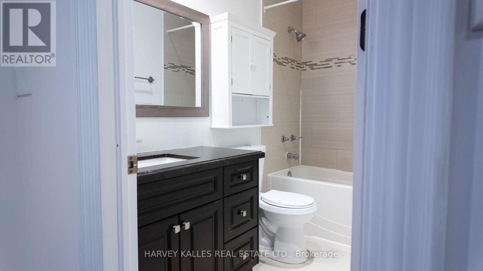 Main - 489 Lauder Avenue, Toronto, Ontario  M6E 3J3 - Photo 4 - C14091536