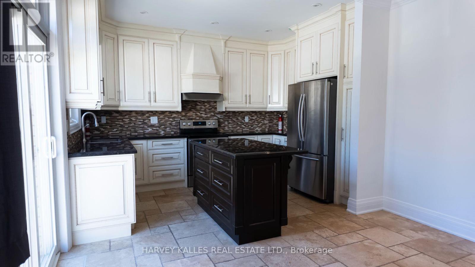 Main - 489 Lauder Avenue, Toronto, Ontario  M6E 3J3 - Photo 2 - C14091536