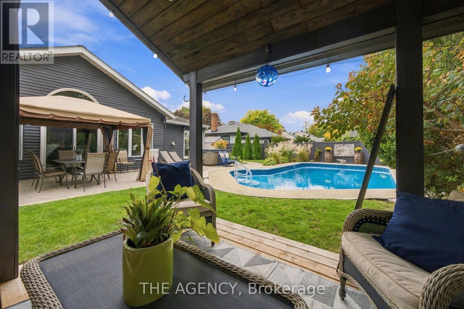 2101 Edinburgh Drive, Burlington, Ontario  L7R 2C7 - Photo 31 - W14107222