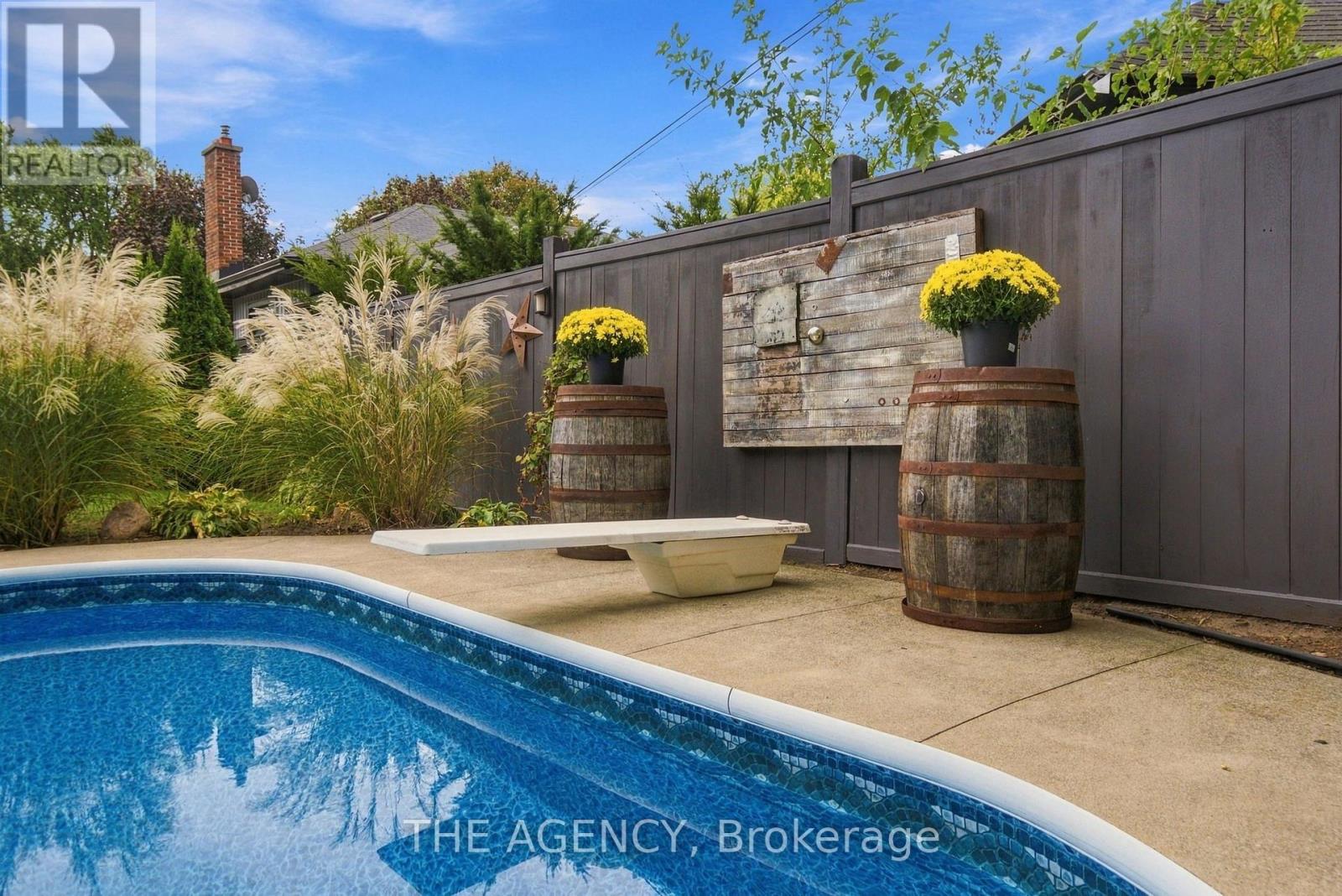 2101 Edinburgh Drive, Burlington, Ontario  L7R 2C7 - Photo 34 - W14107222