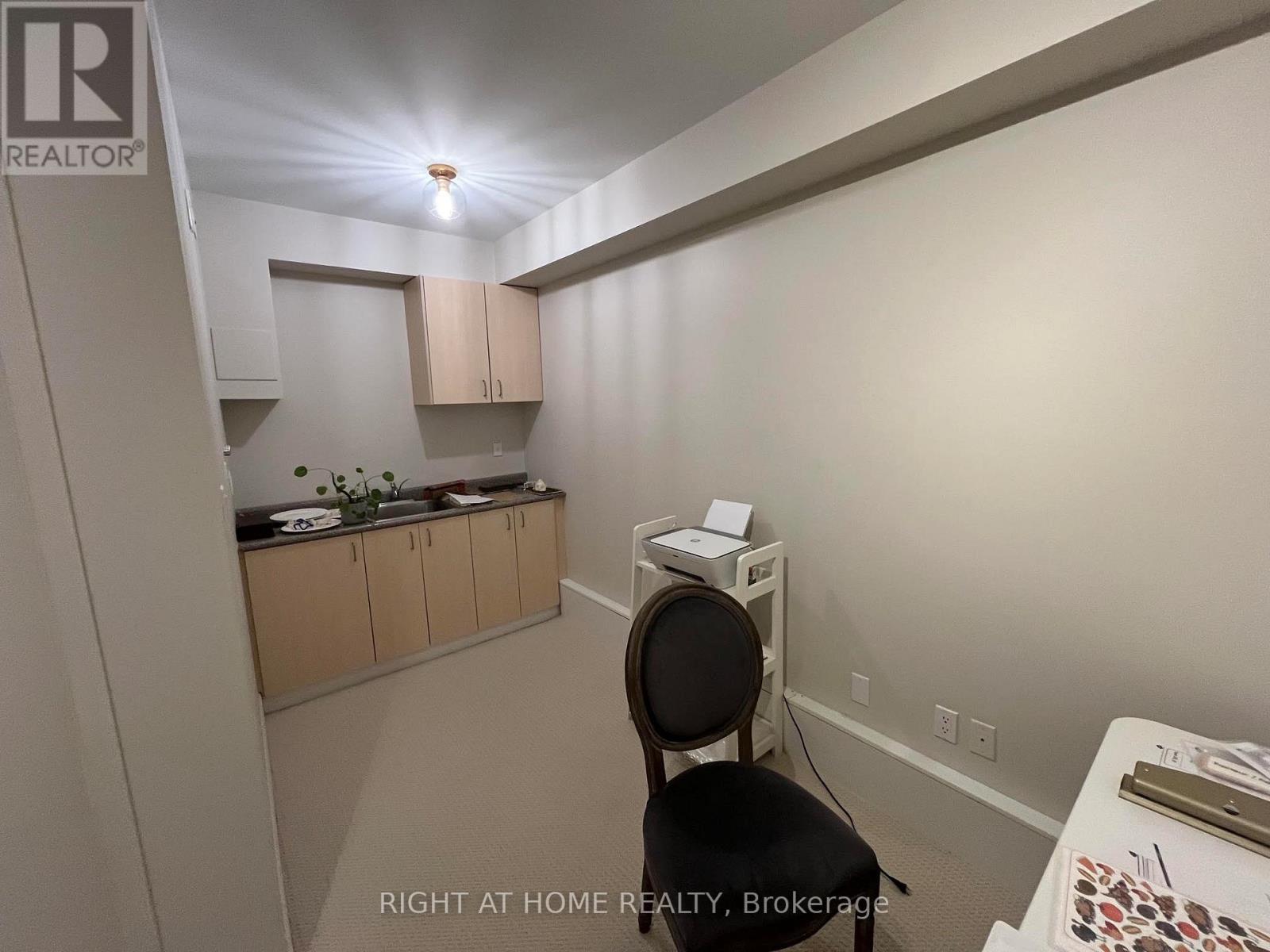 5 - 121 Lakeshore Road W, Oakville, Ontario  L6K 1E2 - Photo 48 - W14105644
