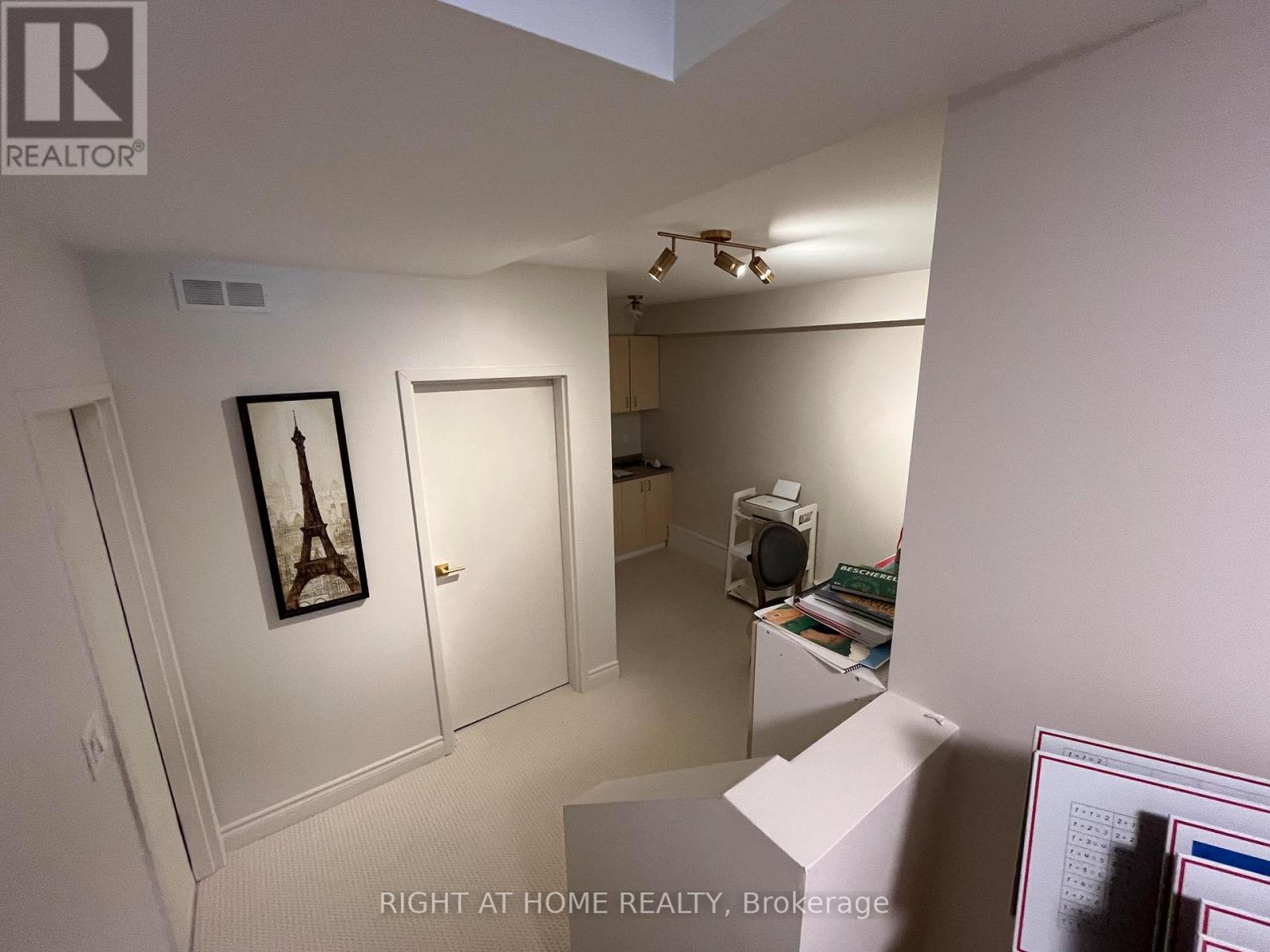 5 - 121 Lakeshore Road W, Oakville, Ontario  L6K 1E2 - Photo 47 - W14105644