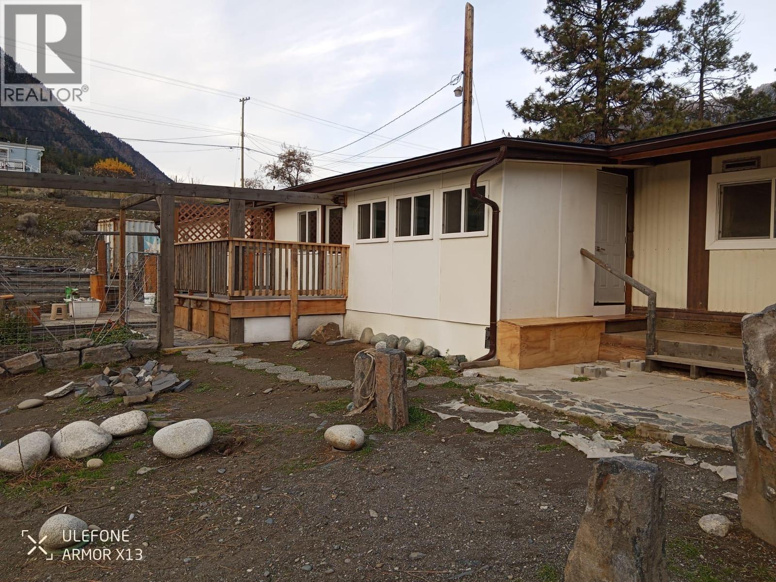100 Main Street, Lillooet, British Columbia  V0K 1V0 - Photo 8 - 10403120