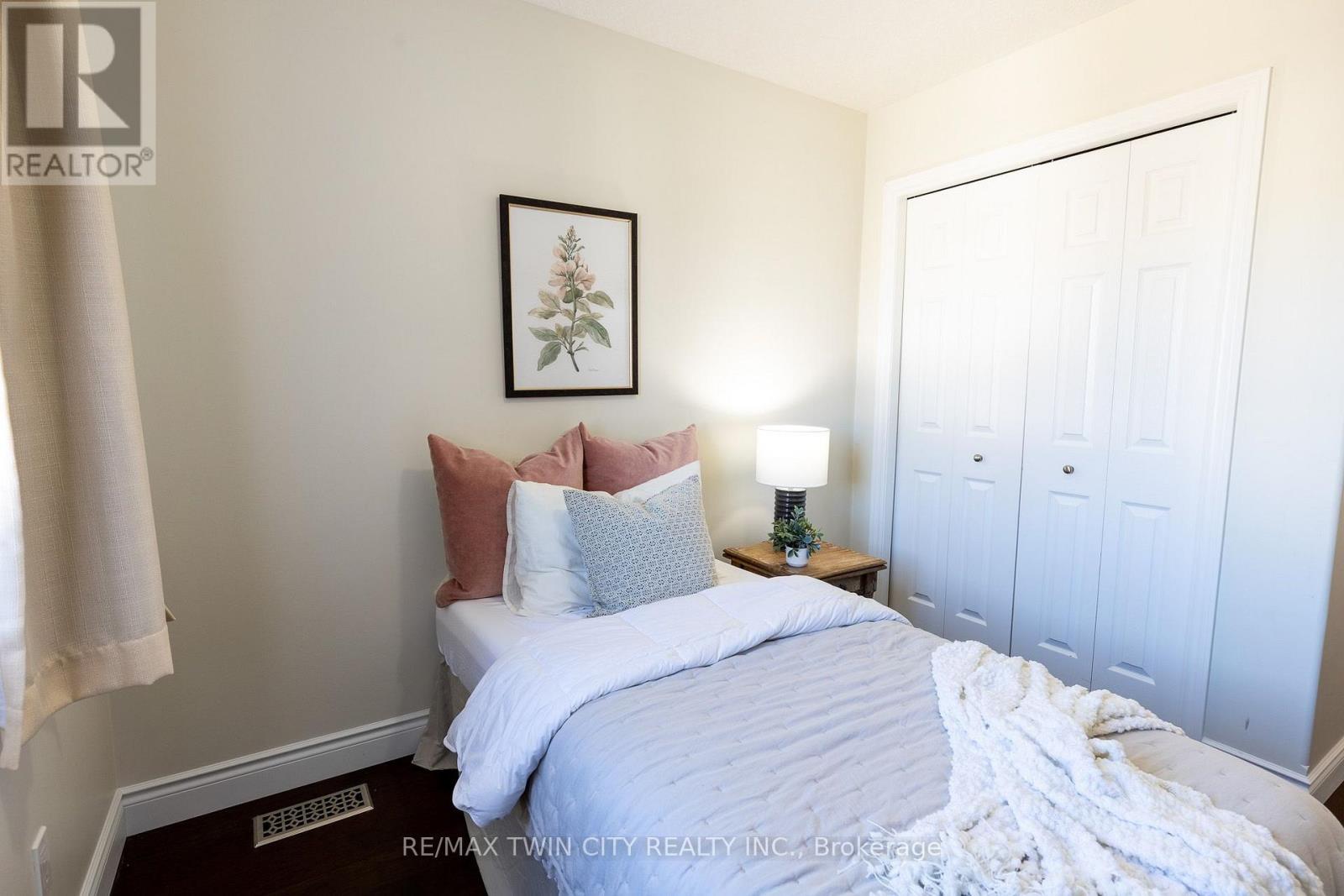 569 Violet Street, Waterloo, Ontario  N2V 2T8 - Photo 19 - X13518228