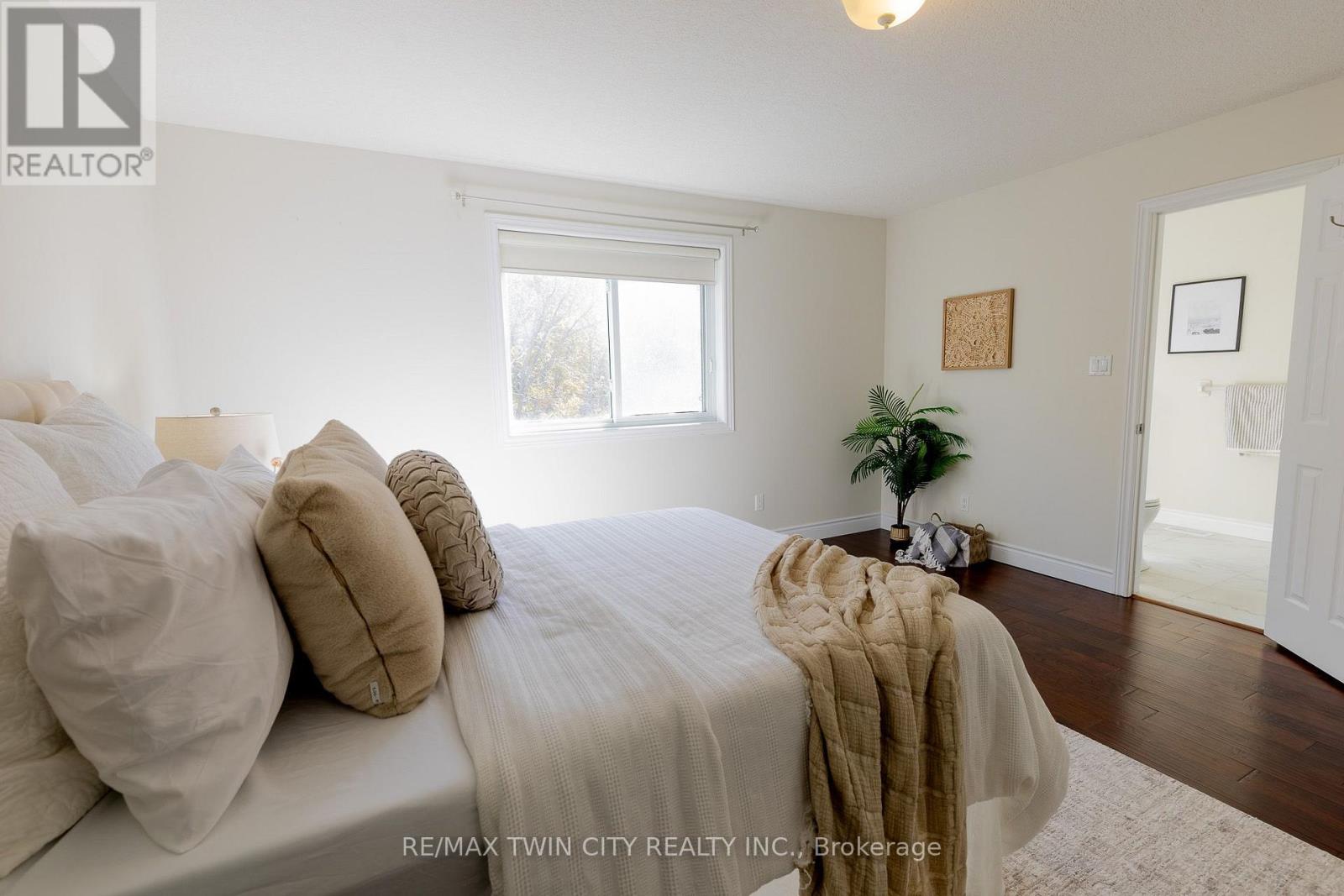 569 Violet Street, Waterloo, Ontario  N2V 2T8 - Photo 23 - X13518228