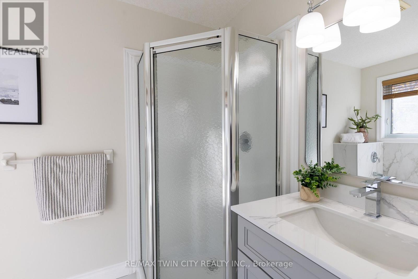 569 Violet Street, Waterloo, Ontario  N2V 2T8 - Photo 25 - X13518228