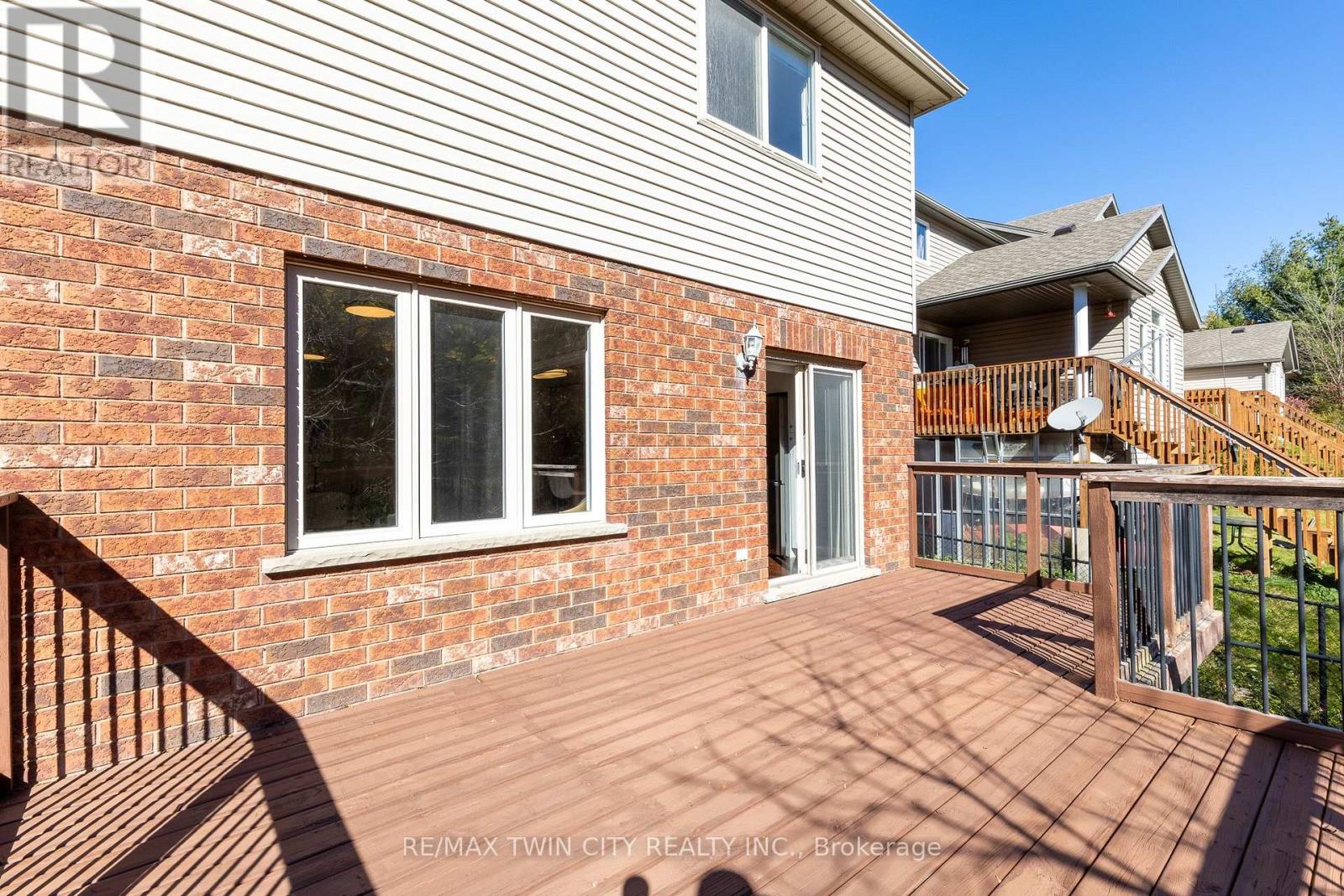 569 Violet Street, Waterloo, Ontario  N2V 2T8 - Photo 32 - X13518228
