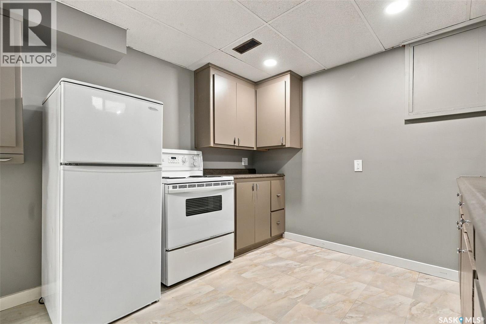 2237 Albert Avenue, Saskatoon, Saskatchewan  S7J 1K1 - Photo 39 - SK051734