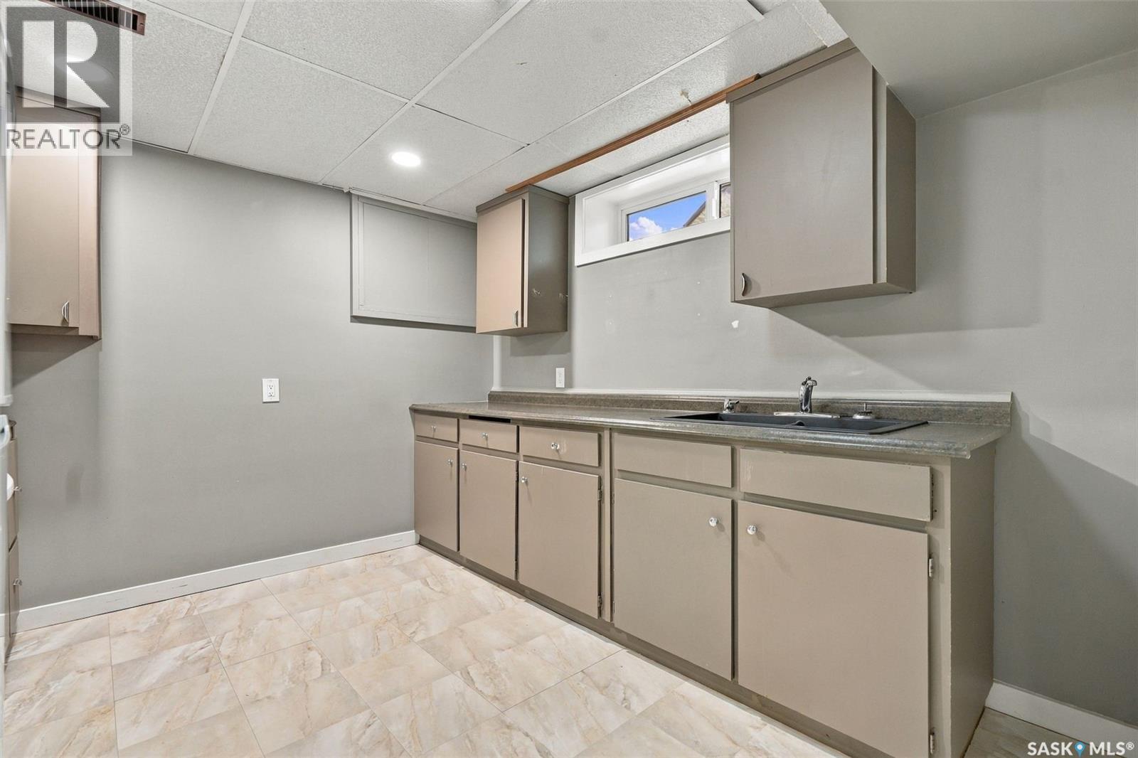2237 Albert Avenue, Saskatoon, Saskatchewan  S7J 1K1 - Photo 40 - SK051734