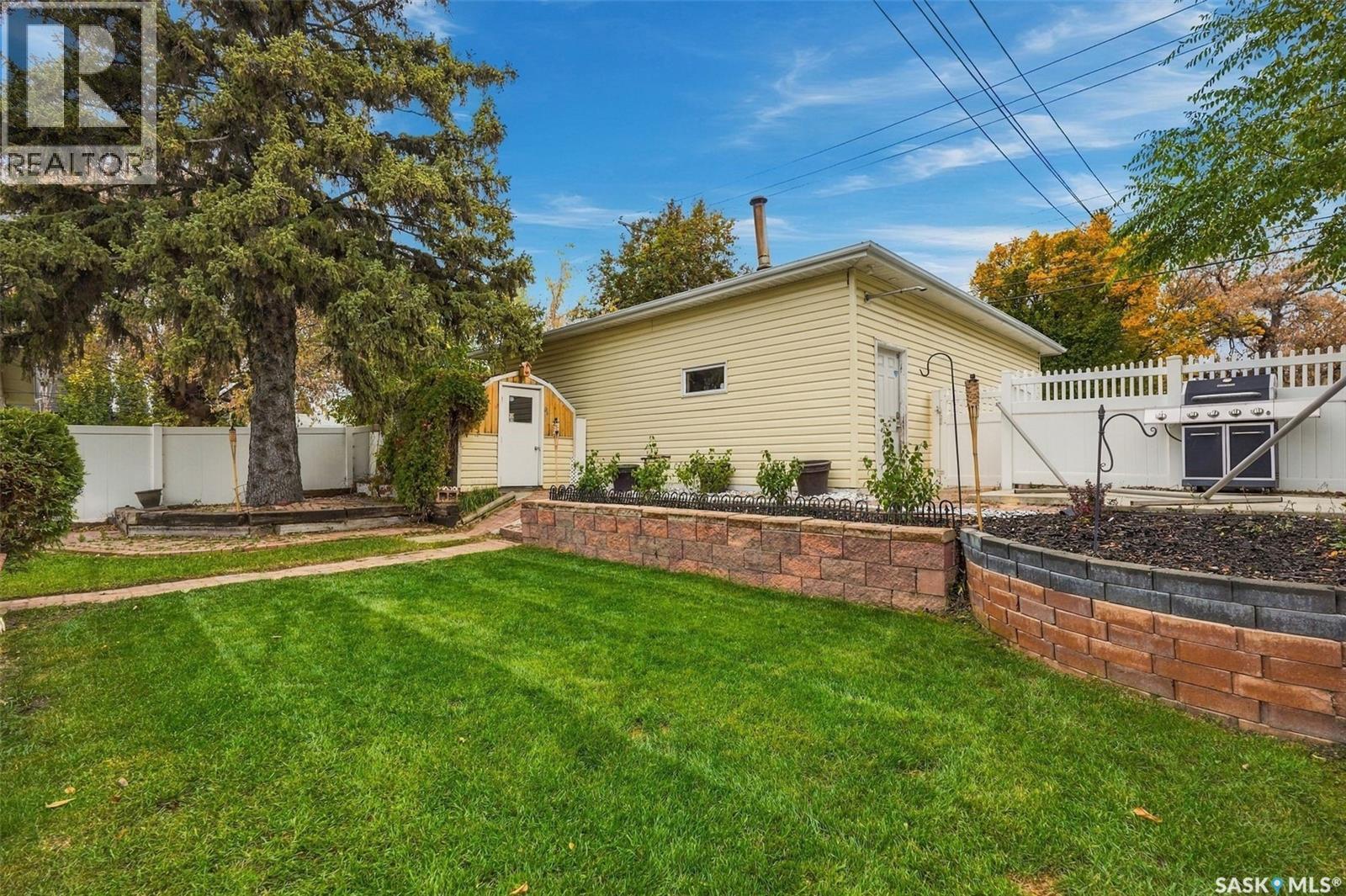 2237 Albert Avenue, Saskatoon, Saskatchewan  S7J 1K1 - Photo 47 - SK051734