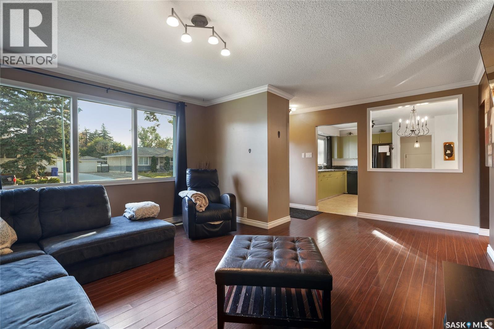 3320 Perry Avenue, Regina, Saskatchewan  S4R 3H8 - Photo 10 - SK051733
