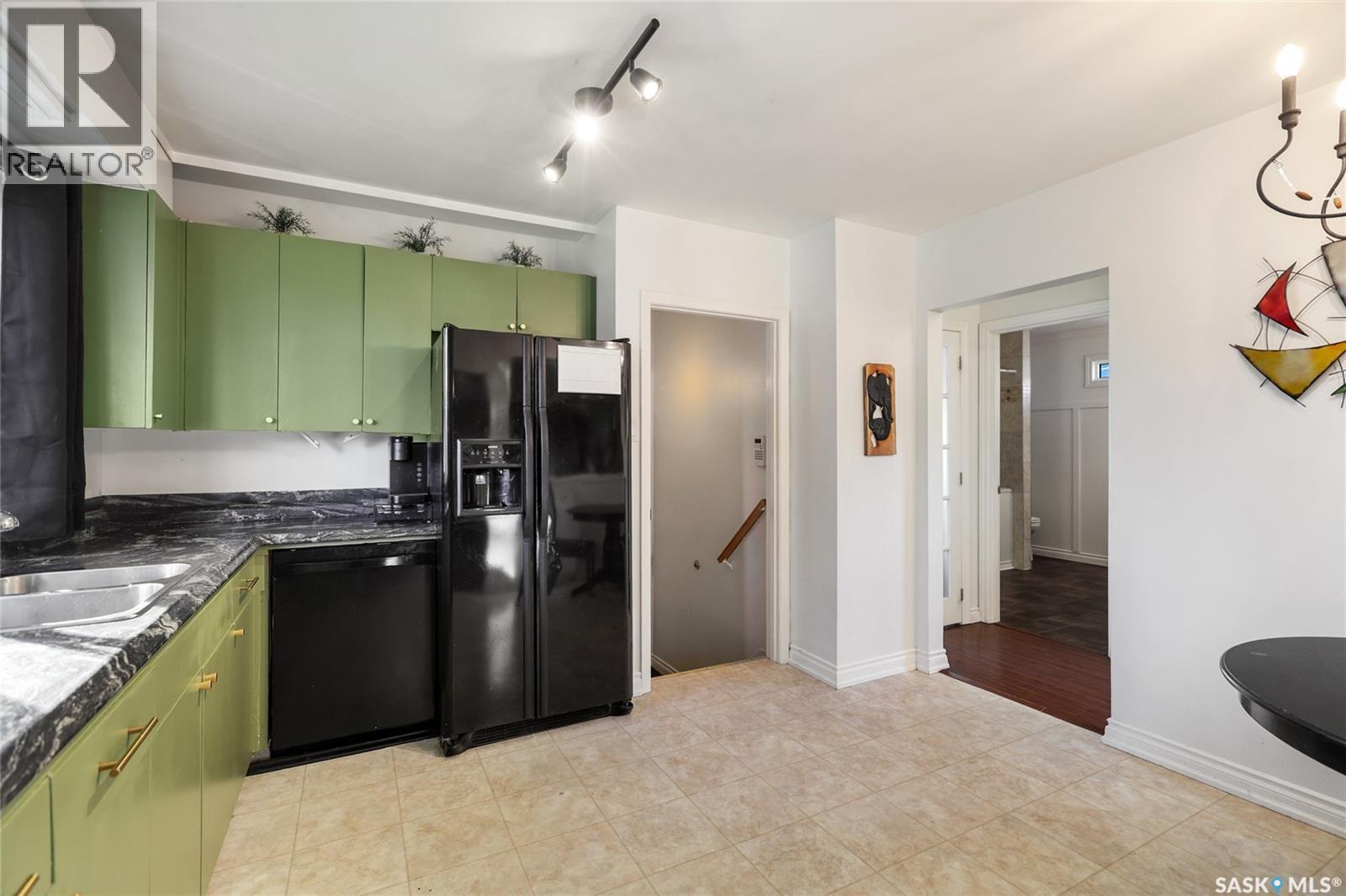 3320 Perry Avenue, Regina, Saskatchewan  S4R 3H8 - Photo 11 - SK051733