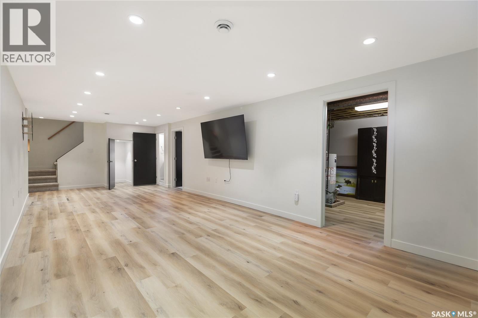 3320 Perry Avenue, Regina, Saskatchewan  S4R 3H8 - Photo 24 - SK051733