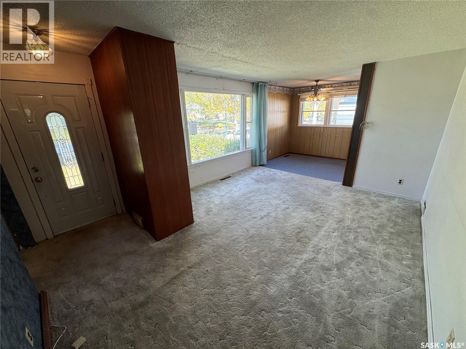 629 17th Avenue E, Regina, Saskatchewan  S4N 0Y8 - Photo 2 - SK051635