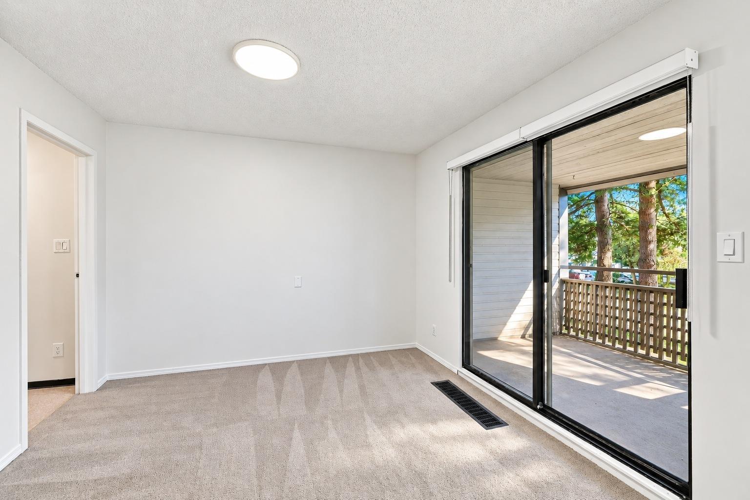 10511 Holly Park Lane, Surrey, British Columbia  V3R 6X8 - Photo 11 - R3177288