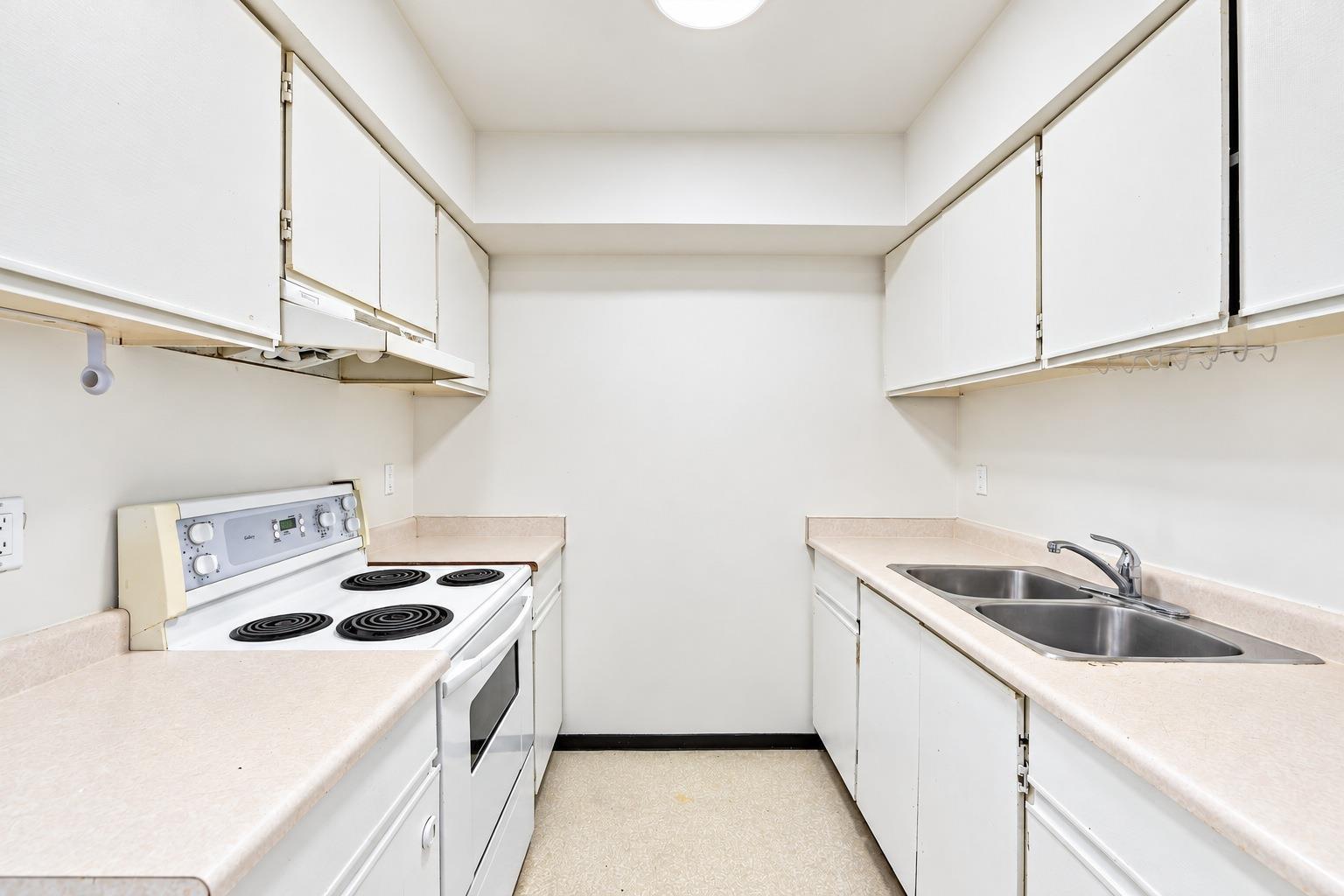 10511 Holly Park Lane, Surrey, British Columbia  V3R 6X8 - Photo 9 - R3177288