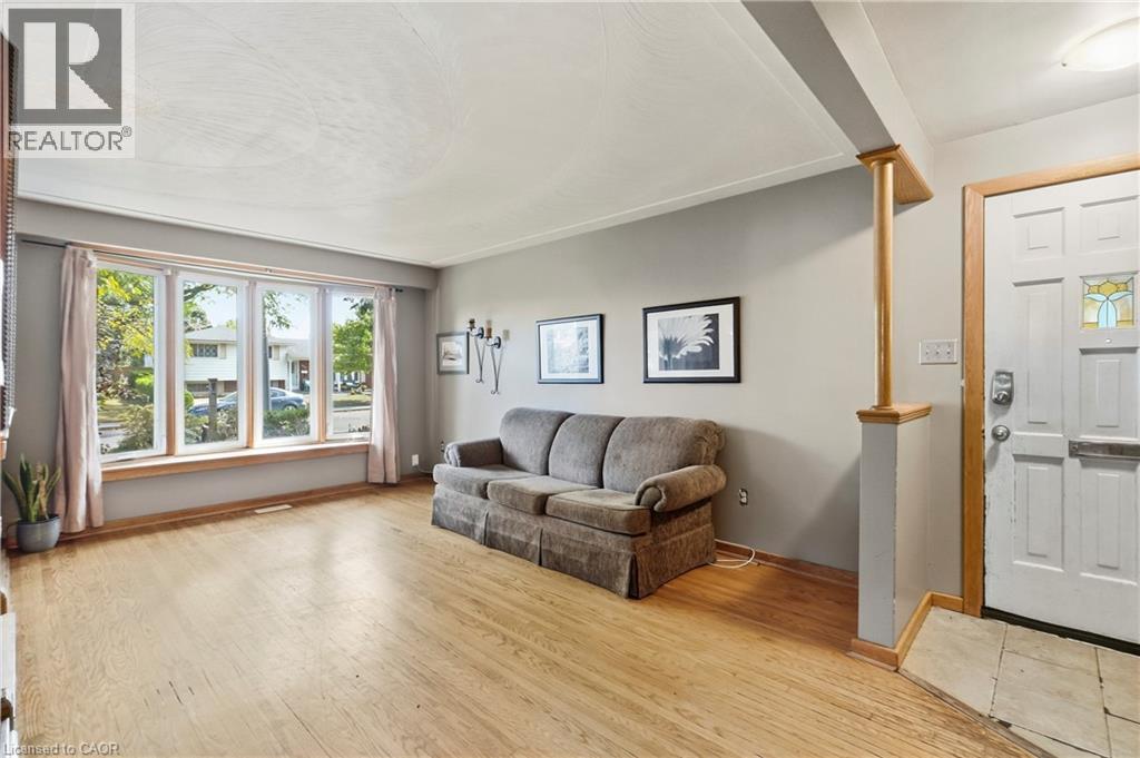 106 Victor Boulevard, Hamilton, Ontario  L9A 2V4 - Photo 3 - 40869332