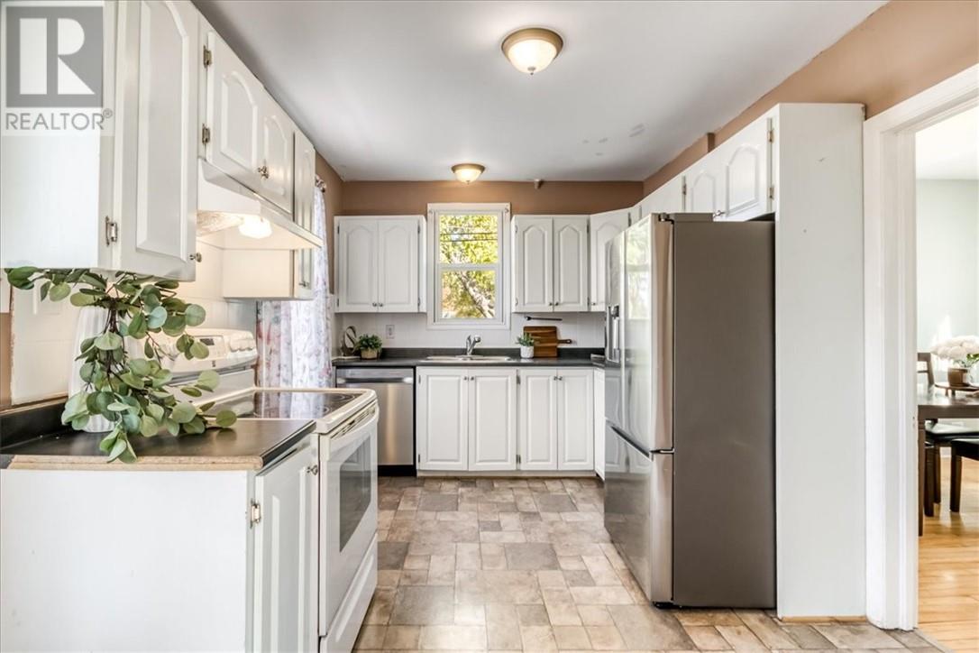 2 Mcnevin, Copper Cliff, Ontario  P0M 1N0 - Photo 12 - 2131060