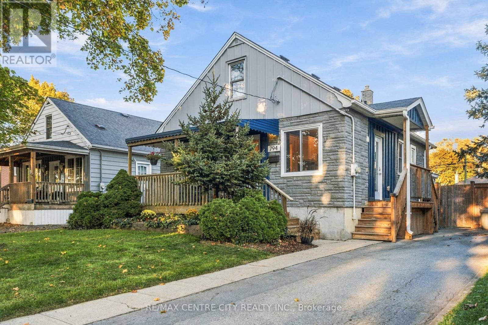 794 STRAND STREET, London East, Ontario