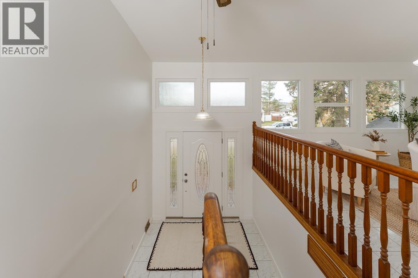 592 N Quinn Street, Prince George, British Columbia  V2M 3J5 - Photo 3 - R3177741