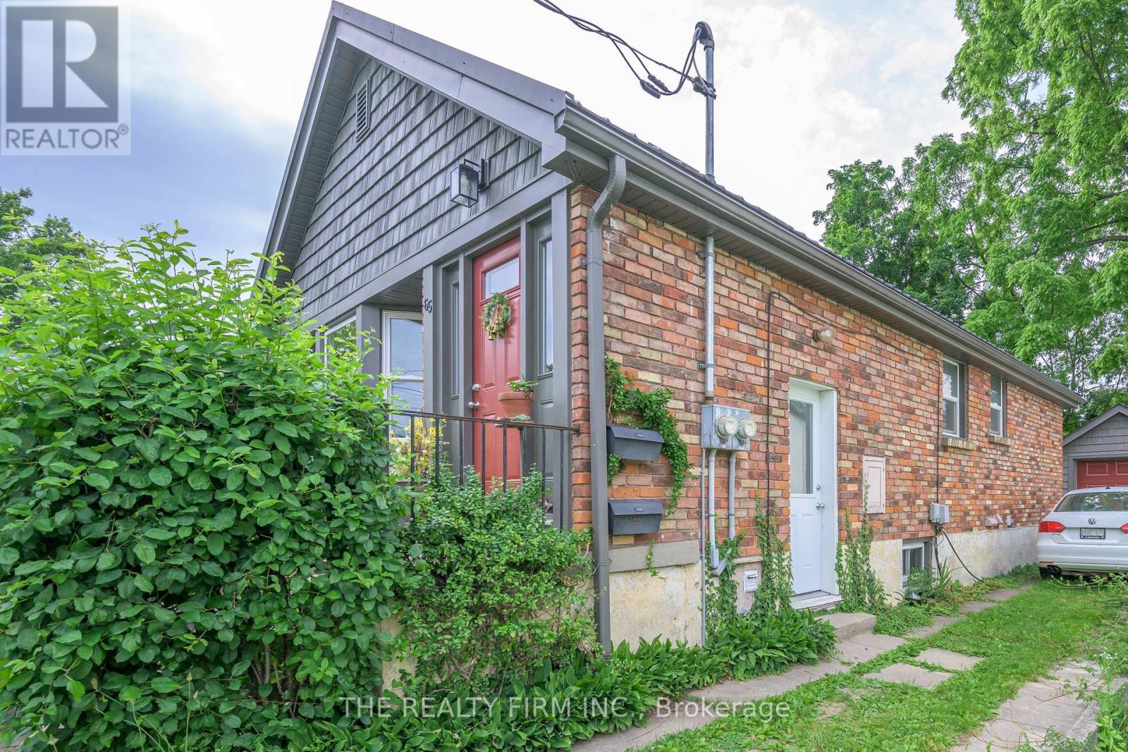 LOWER - 65 BYRON AVENUE E, London South, Ontario