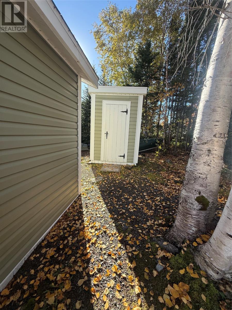 7 Paul's Lake, Badger — photo 16