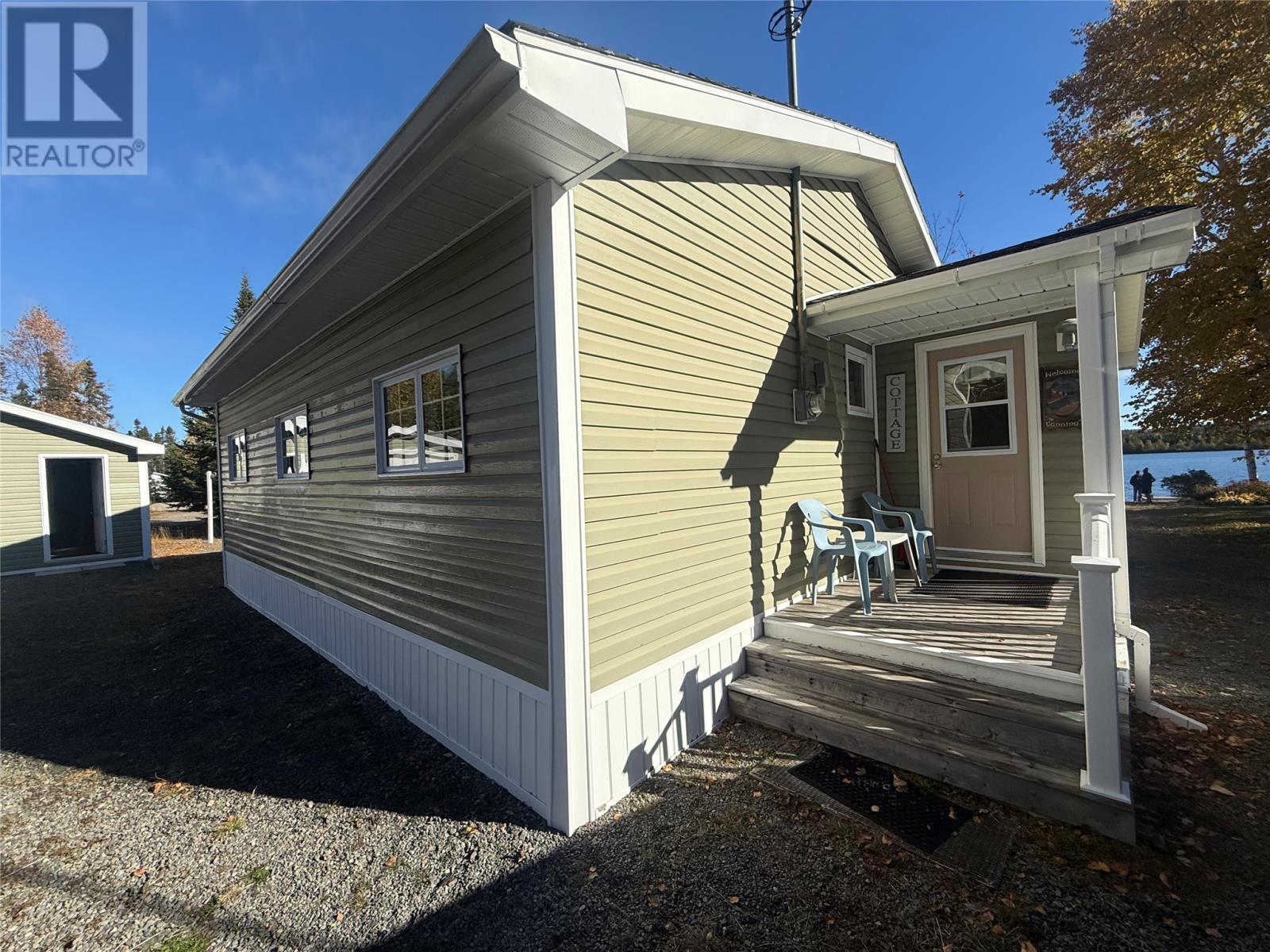 7 Paul's Lake, Badger — photo 17