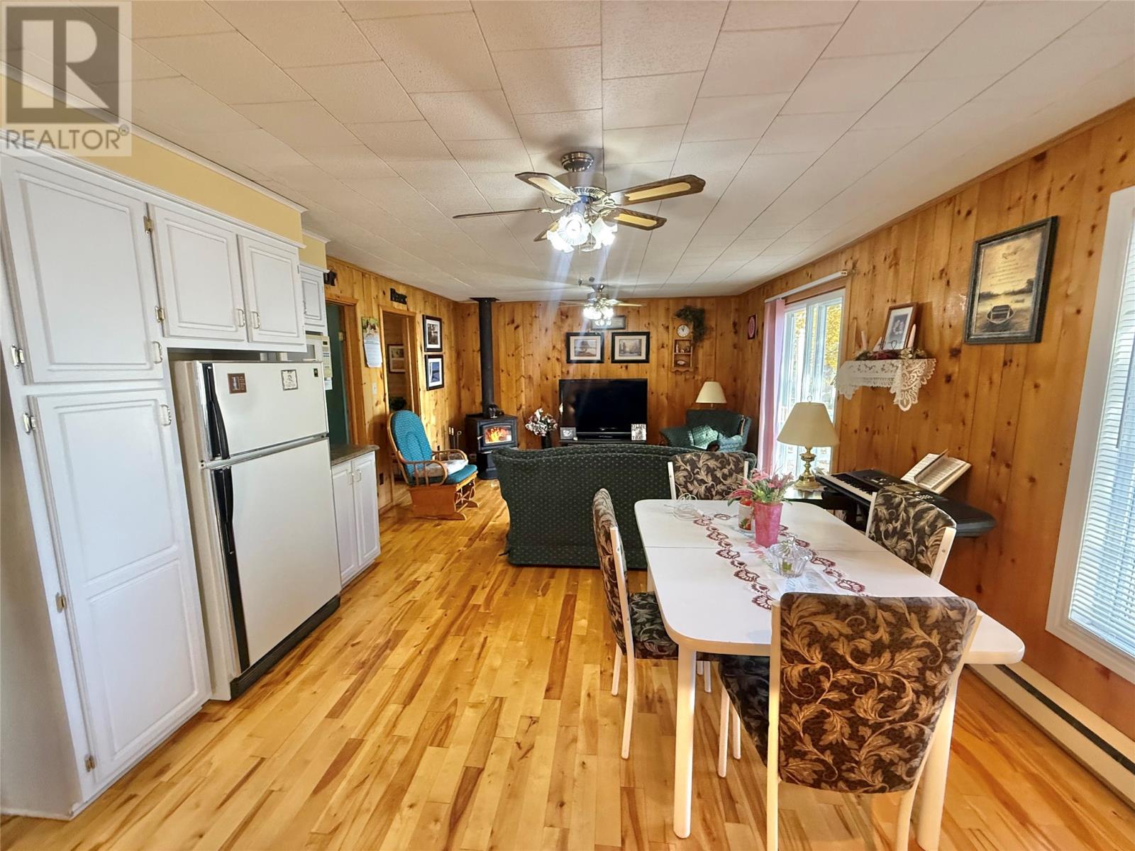 7 Paul's Lake, Badger — photo 24