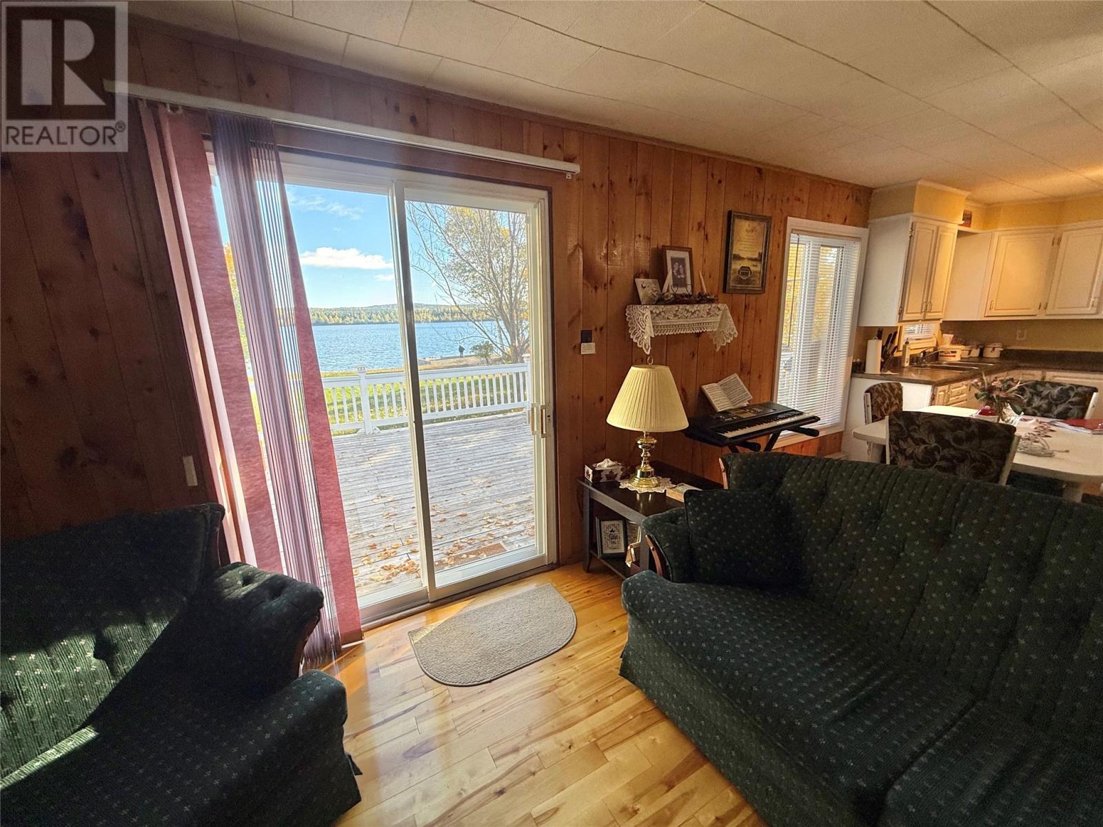 7 Paul's Lake, Badger — photo 28