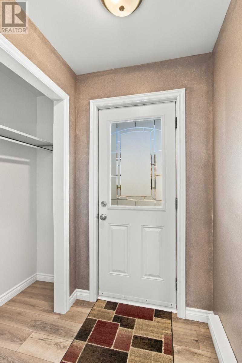 39 Edgecombe Drive, St. John's — photo 2