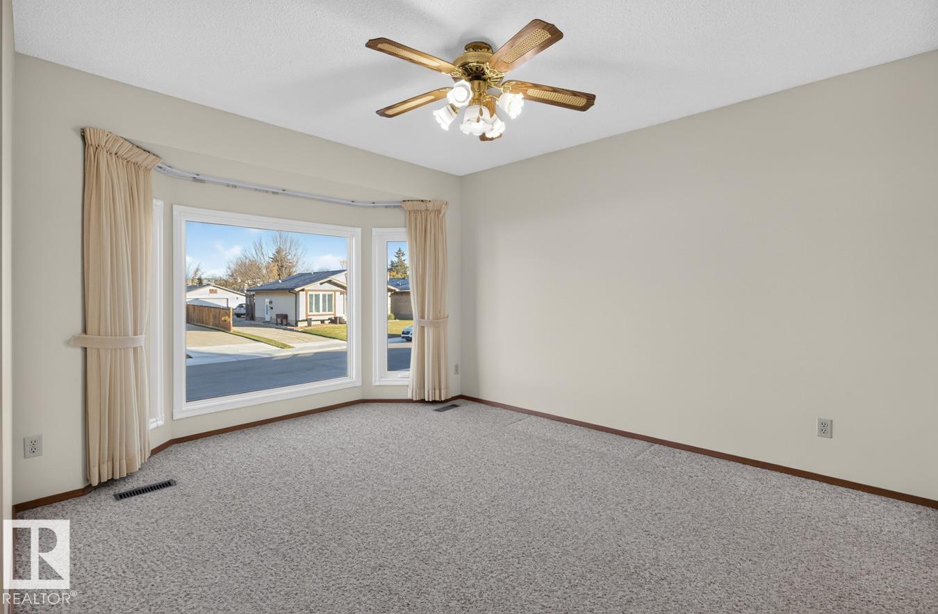 3047 143 AV NW